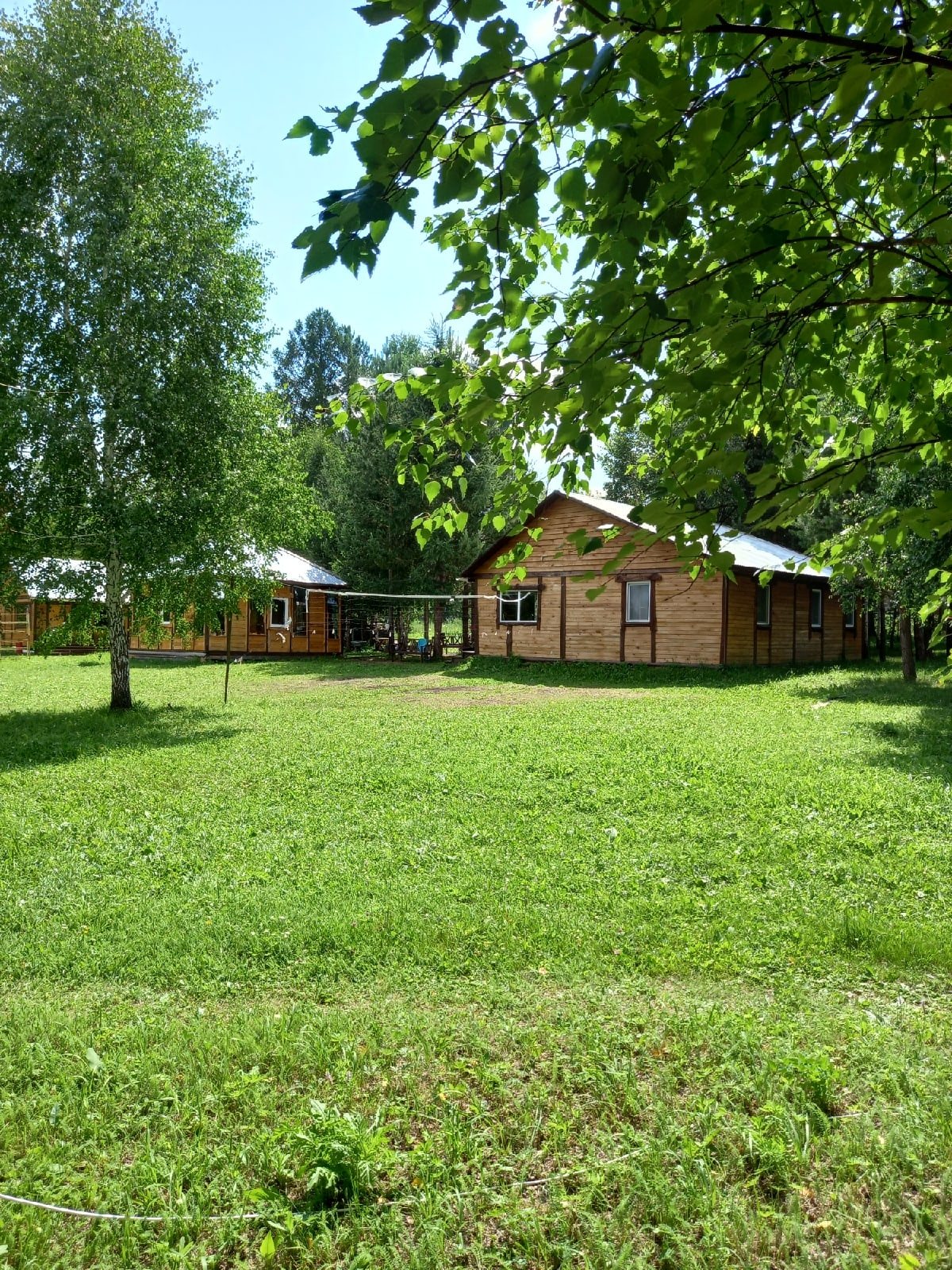 Поляна с домиками
